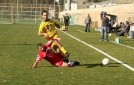 שלומי חולצה צהובה