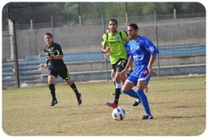 מגן ברקאי שלו יהושוע (בכחול) השופט זאב פרנקל בעקבותיו