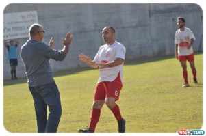 פורח מחדש. מומו ניסטל מול אחי עכו
