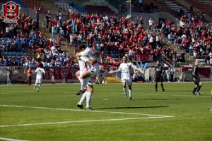 אהרון ומלול חוגגים את השער הראשון (גיא יצחקי, האתר הרשמי של קטמון)