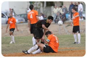 נרשם או לא?. ציקוואשווילי (מס' 4) במשחק (ניר חורי)