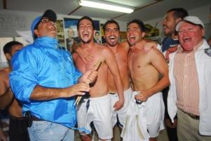 מקבלים את 2011. שחקני אילת חוגגים עלייה בעונה שעברה