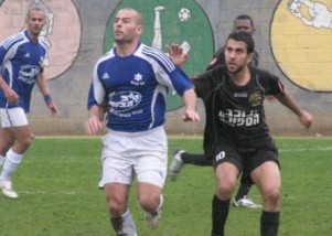 ברק קודיש(בשחור) עם שחקן צור שלום