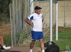 צעירים לצד ותיקים. איזי חמו