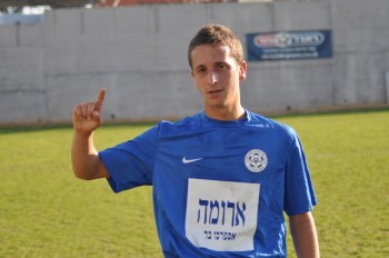 כובש השער לחדרה.אמיר רוזנבאום. 