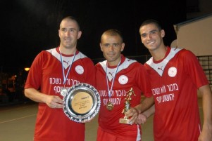 חייט, אזולאי וסויסה עם צלחת האליפות