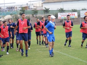 יצטרפו למחאה החברתית. שחקני הפועל עפולה. (צילום: אורי דוד)