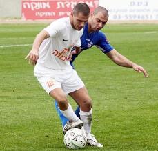 מכוון לסיבוב שני טוב יותר. אליאור ועקנין(בלבן)