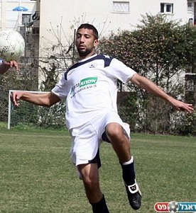 לפחות תואר אחד יש לו. מיכאלוב (לירן דורף)