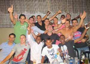 שחקני חדרה חוגגים