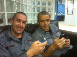 חברים טובים. אזולאי וסוויסה