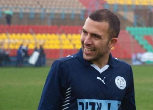 אסי אברהמי. באיזו דרך יבחר?