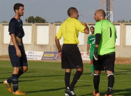 נכשל במבחן הריח ובמבחן בלשון. סרסור