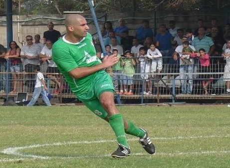 אורי קרגולה. מכונת שערים (גיא גולדפרב)