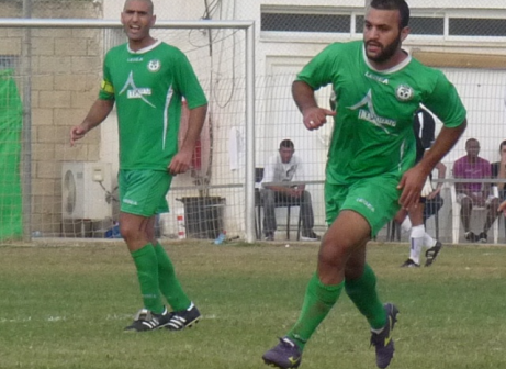 תיקול שהוביל למהומה. נוריאל (מימין)