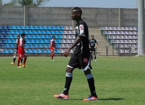 עדיין לא מלאו לו 18. אברה