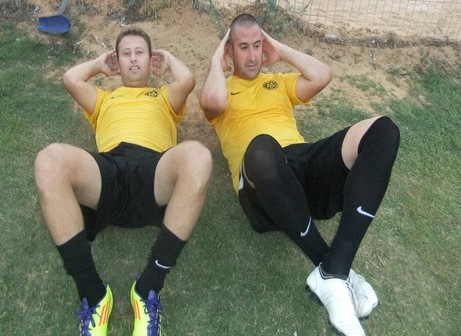 הקפטן שרון סוויסה והמאמן רועי כהן. עדיין לא ויתרו על המקום השני