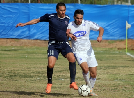 הודיע על פרישה. מרציאנו (בכחול)