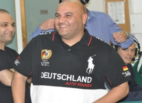 אלמוג ספיר. 