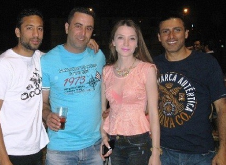 עוזר בכל מה שצריך. אנקורי (בתכלת. אלי שמואלי)