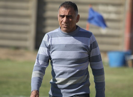 מאמן הקבוצה יצחק בוזורגי