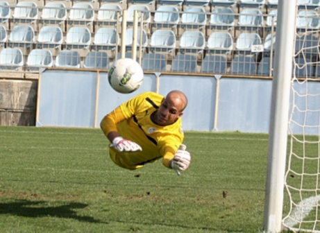 רוצה לשחק. לוי בפעולה (לירן דורף)