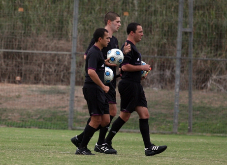 נלקח לחקירה. אדלר (מימין. לירן דורף)
