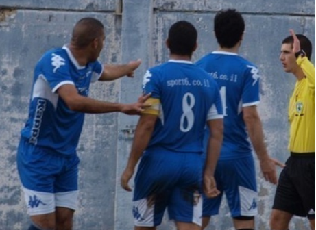 משביתים את האימונים. שחקני טייבה (אלון יהודיוף)