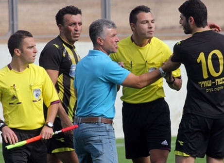 עזב. שושני (במרכז. לירן דורף)