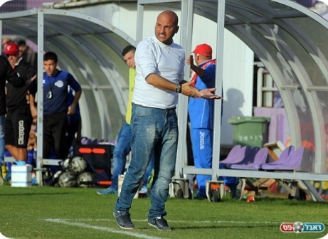 סירוטקין, לא נח על זרי הדפנה