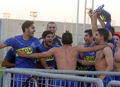 שחקני פתח תקווה, יחזרו לנצח? (צילום: לירן דורף)