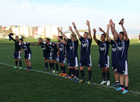 שחקני טבריה חוגגים (צילום: עודד חסין)