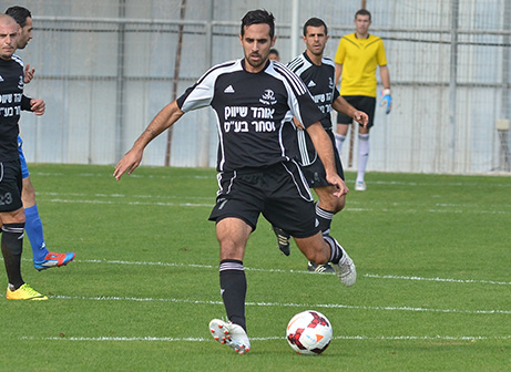 חזר להרכב, תומר ברוקס (צילום: ארנון לוי)