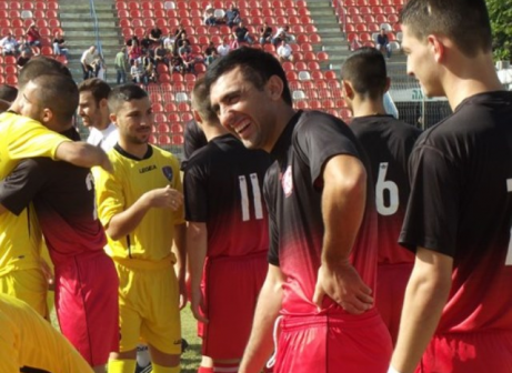 חמד לצון. אמר (אלירן ברנשטיין)