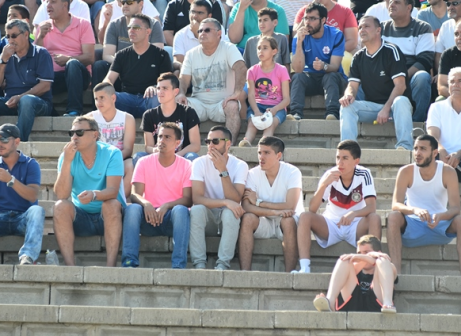 דיין ביציע (ארנון לוי)