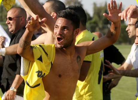 גיבור היום, קובי נחמיאס באקסטזה (לירן דורף)