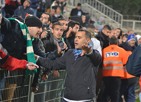 פספס הזדמנות אדירה, מאמן אחי נצרת טל בנין (ארנון לוי)