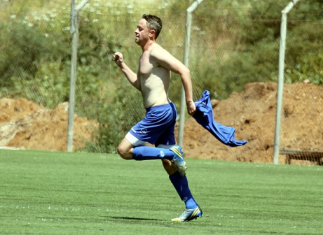 סולומוביץ' רץ בטירוף לאחר שער הנצחון (לירן דורף)