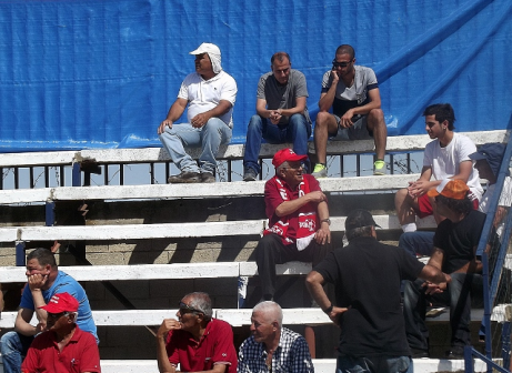 היציע הריק של מרמורק (אייל אורן)