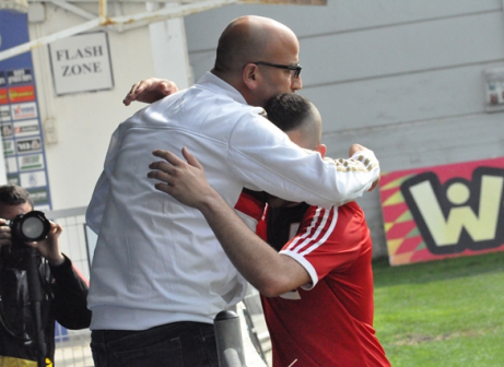 אין איחוד, מתחילים לעבוד. סילוק (חאדר אניס)