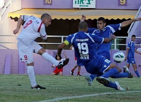 קיבל הצעה. לוזון (בלבן. לירן דורף)