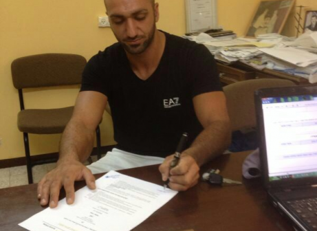 אלעלי במעמד החתימה