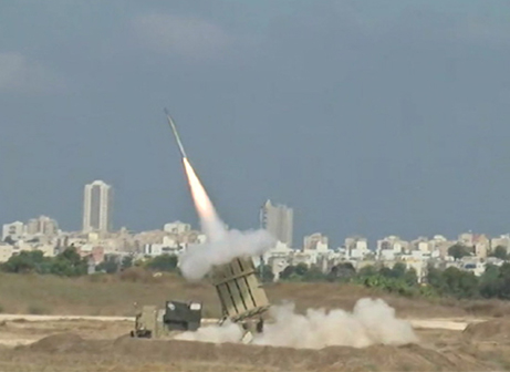 סוללת כיפת ברזל באחד היירוטים (וואלה)