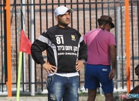 רוצה להתחזק בהגנה. חיים סירוטקין (קובי רוזן)