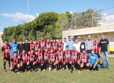 התחילו את העונה בצורה רעה. שחקני הפועל כפר כנא (עמוד הפייסבוק הרשמי של המועדון)