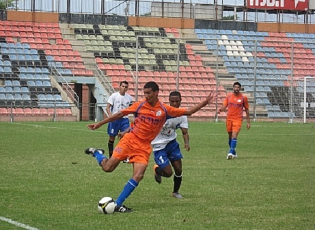 תובע את ראשל