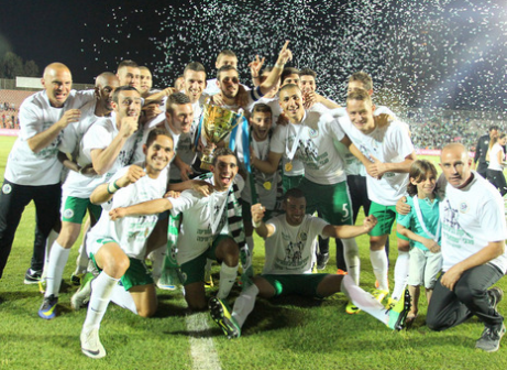 תובע את עפולה. בן חמו והחברים מהנוער של מכבי חיפה (באדיבות וואלה ספורט)