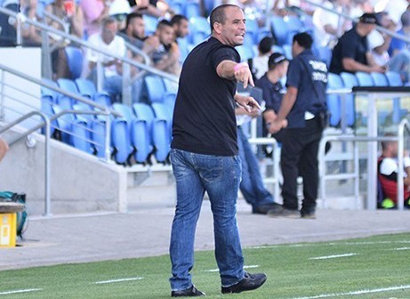 ניצחון חשוב לאזור. מאמן הקבוצה שי מאור (ארנון לוי)