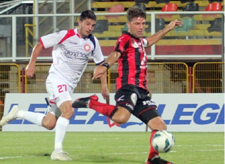 קטמון צריכה אותו בחלק הקדמי? שי אהרון ימין (לירן דורף)