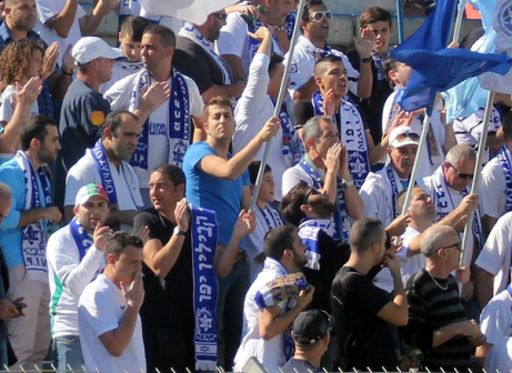כולם יצליחו להיכנס למגרש באזור? הקהל של יפו (לירן דורף)
